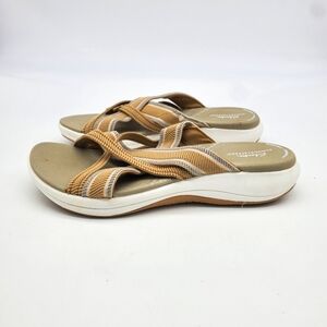 Clarks Shoes Women 7.5 Cloudsteppers Mira Isle Sandals Tan Sand Sable Slide